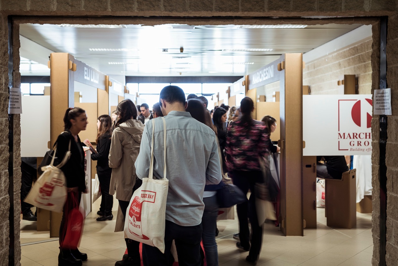 gallery XI Career Day: Lavoro e Università si incontrano a “Tor Vergata” 