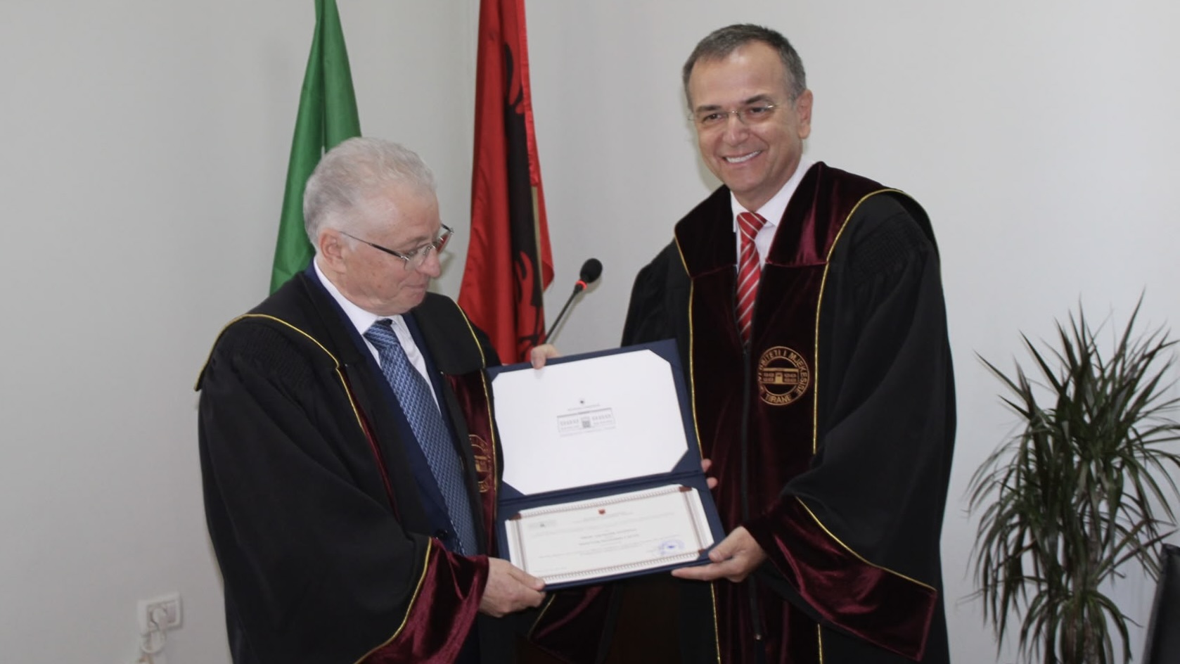 gallery A Giuseppe Novelli Laurea Honoris Causa in Medicina dall'università di Medicina di Tirana