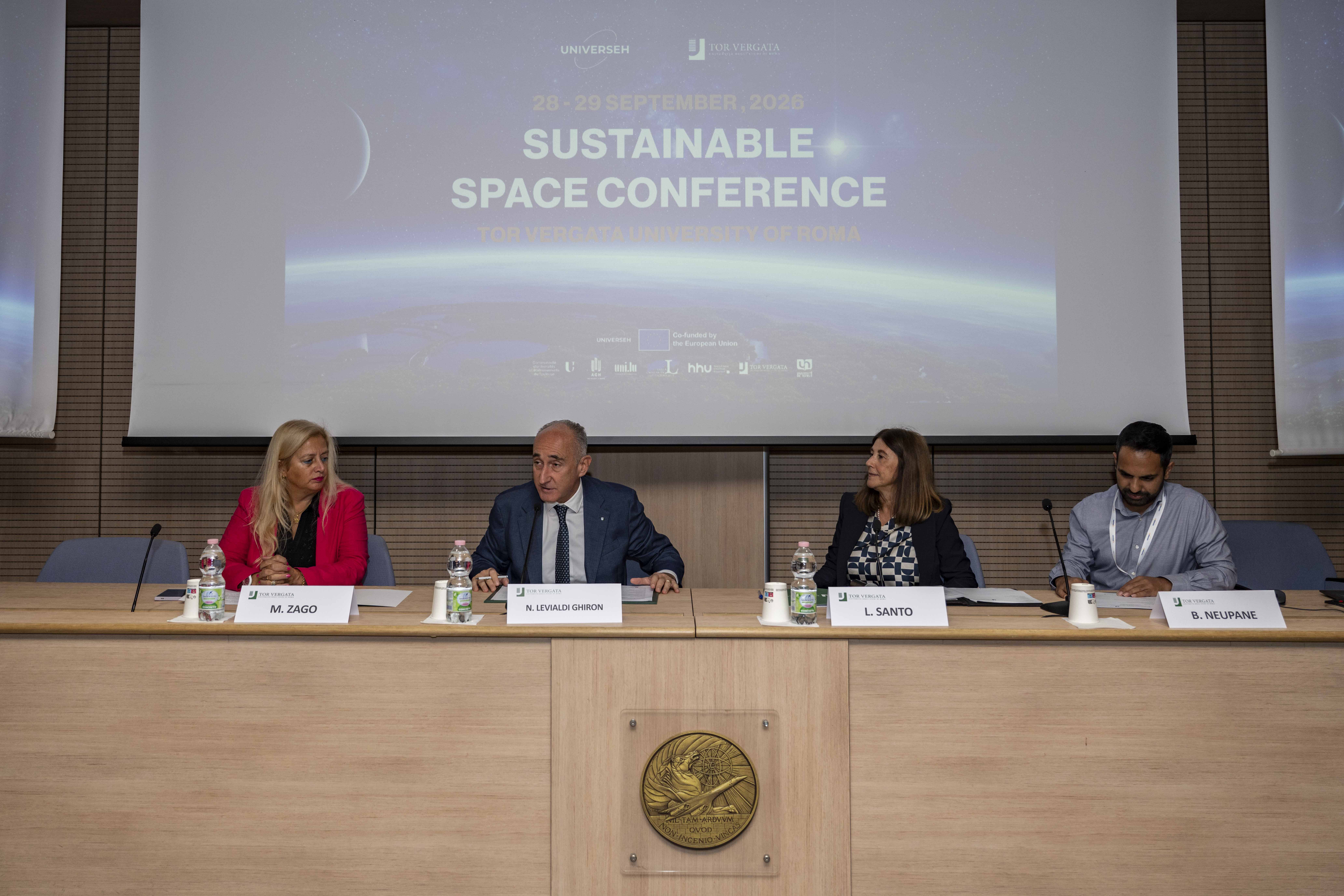 gallery Dall'incontro con l'astronauta Walter Villadei alla sfida “Sustainable Space Habitats for Life Beyond Earth”: due giornate di formazione e confronto per promuovere nei giovani la cultura spaziale