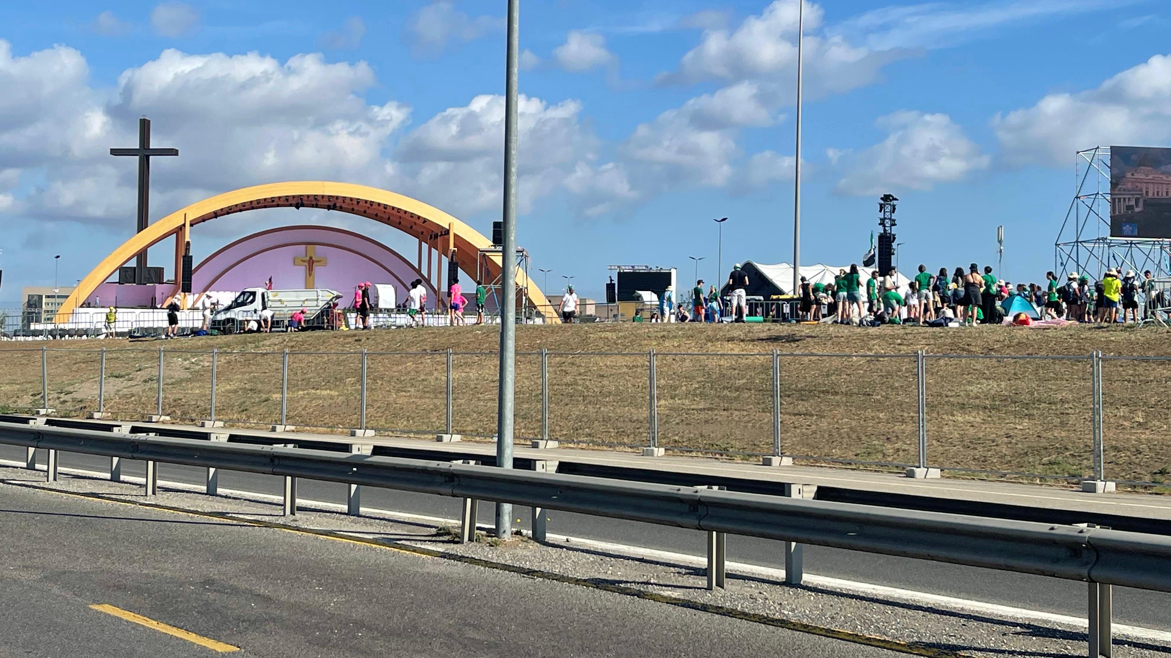 gallery Roma Tor Vergata dà il benvenuto ai pellegrini del Giubileo dei Giovani 2025