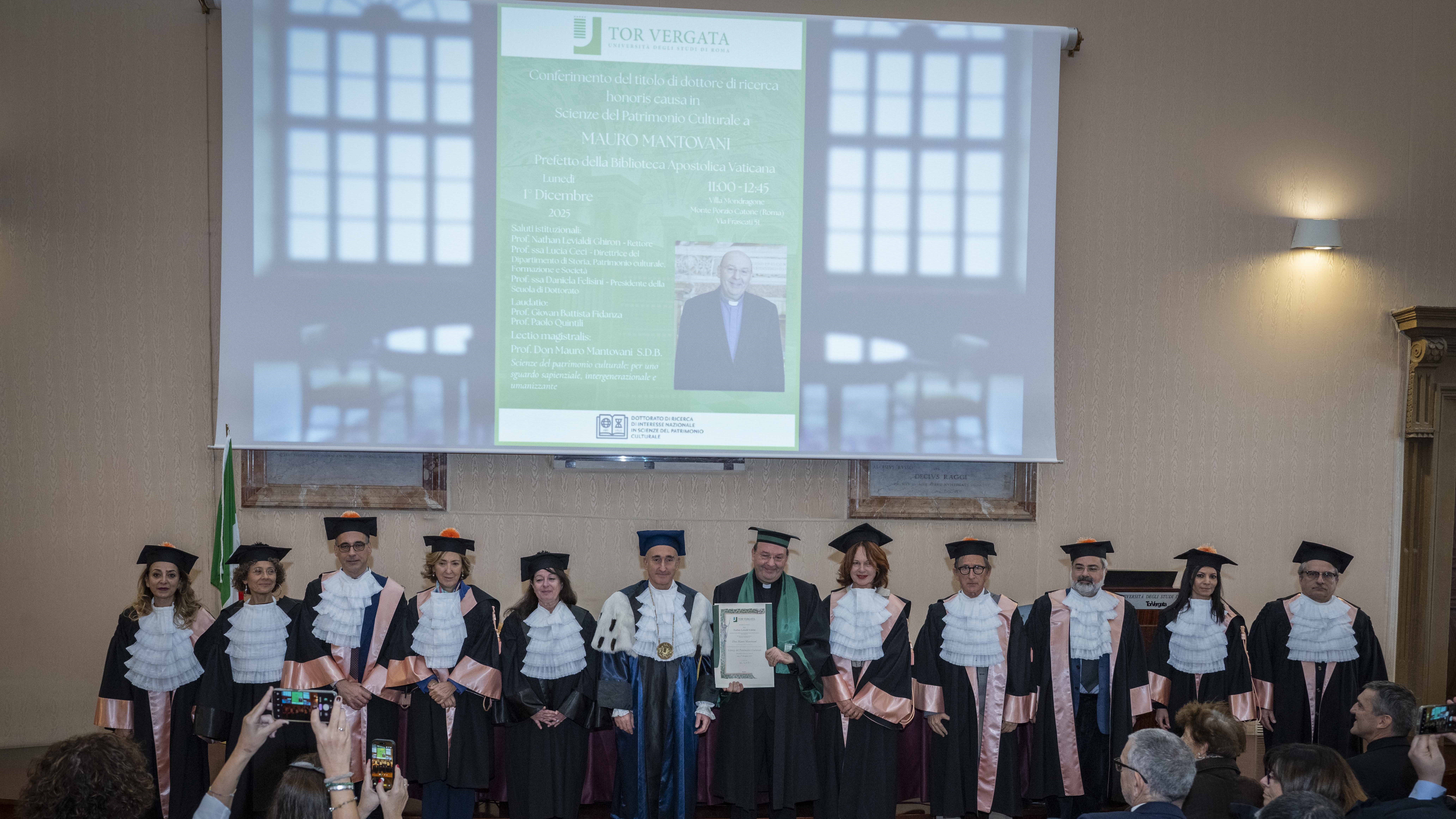 gallery Conferito a don Mauro Mantovani, ex illustre studente di Roma Tor Vergata, il dottorato HC in Scienze del Patrimonio Culturale